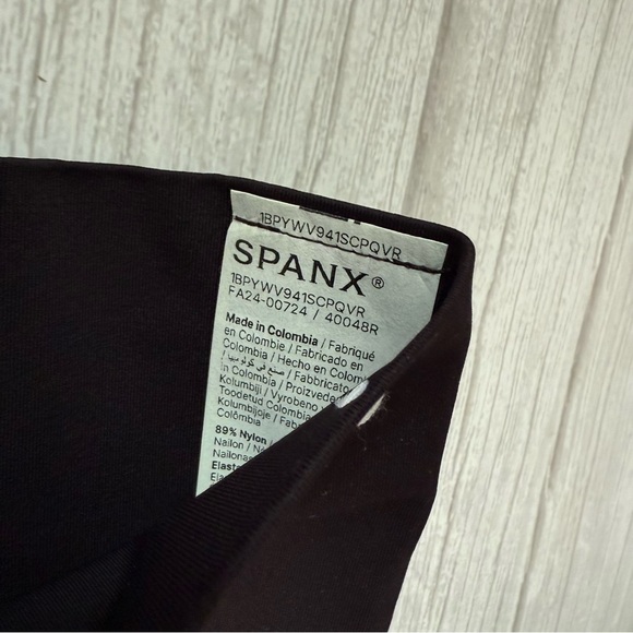 SPANX Women's EcoCare Shaping Thong Underwear 40048R Size L - Picture 3 of 3